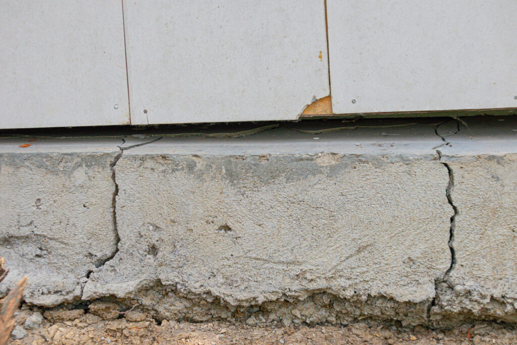Foundation Crack Repair near me in Fraser Valley Chilliwack Abbottsford Agassiz Langley Mission, British Columbia | Concrete Foundation Repair in British Columbia