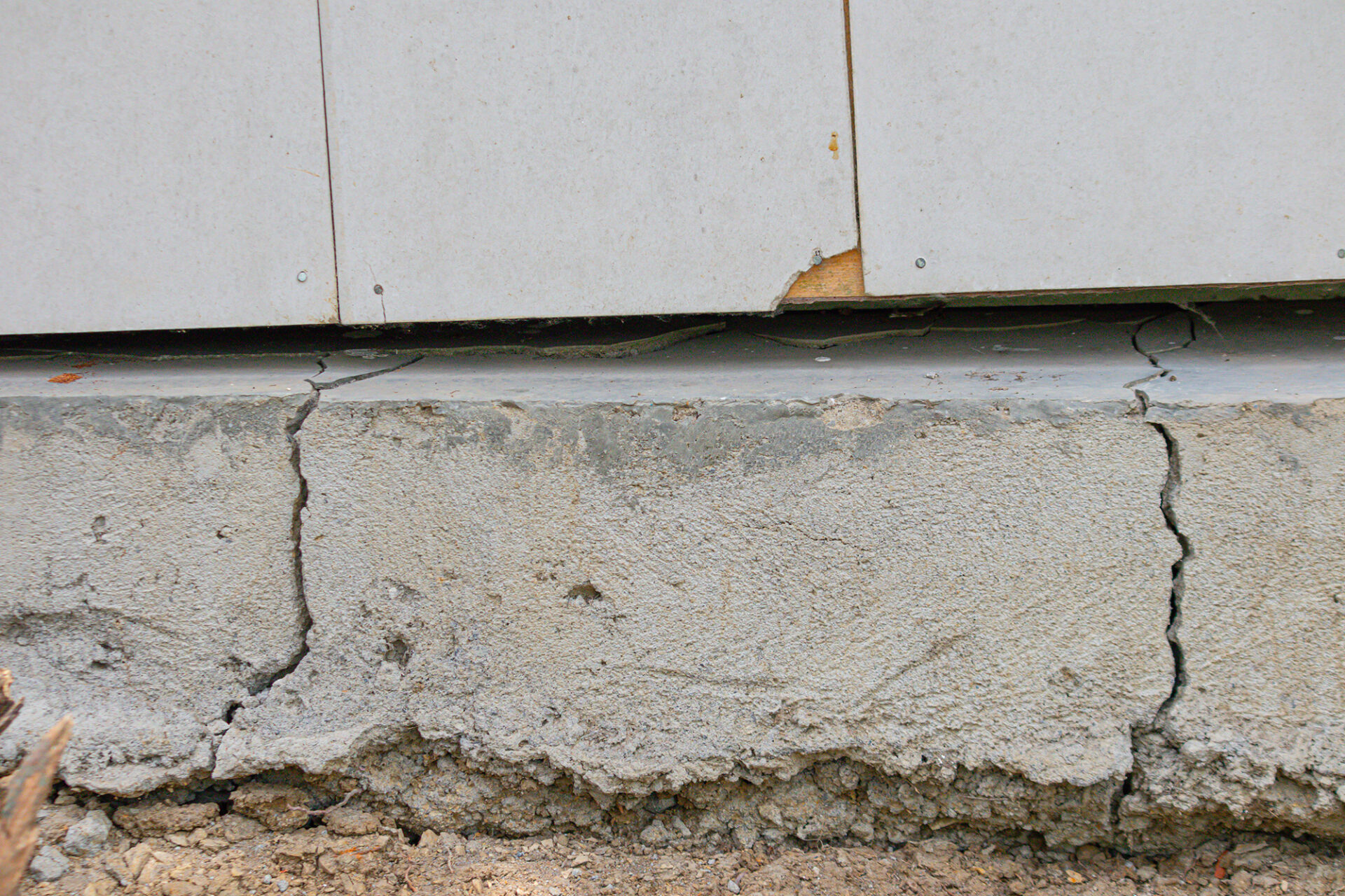 Foundation Crack Repair near me in Fraser Valley Chilliwack Abbottsford Agassiz Langley Mission, British Columbia | Concrete Foundation Repair in British Columbia